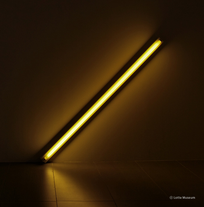 Dan Flavin, the diagonal of May 25, 1963 (to Constantin Brancusi), 1963.